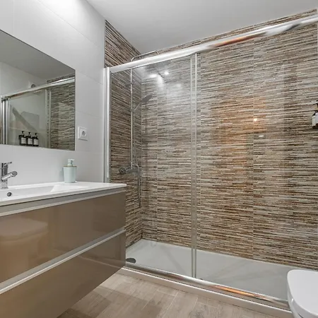 Castelo Point - 2br Luxe In The Heart Of