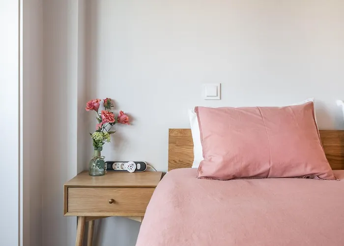 Castelo Point - 2br Luxe In The Heart Of * Guimarães