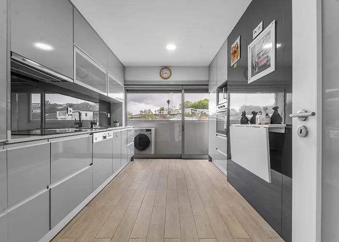 Castelo Point - 2br Luxe In The Heart Of Lejlighed Guimarães